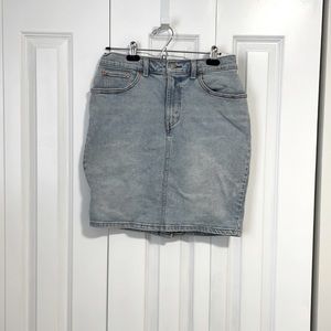 Levi’s Denim Skirt Size 29